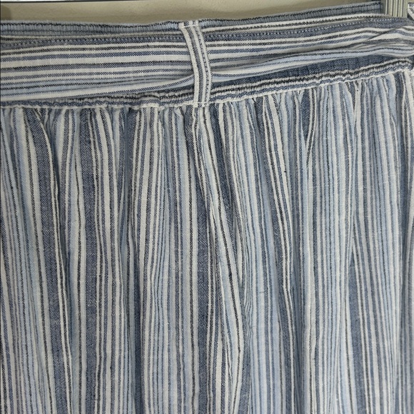 NWOT CLOTH & STONE Linen Blend Raw Hem Cropped Pants Blue Stripe Size Small - Picture 13 of 15